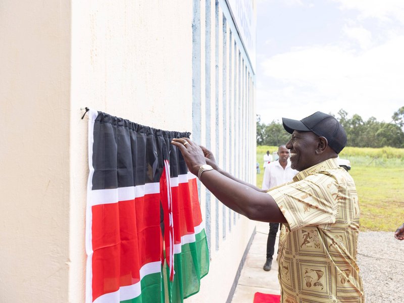 President William commissioned the Piny-Owacho Level 3 Hospital, Uriri Constituency.