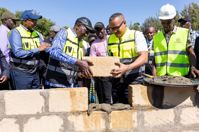 Ruto lays a foundation stone for Sh500 million Mother and Child Hospital